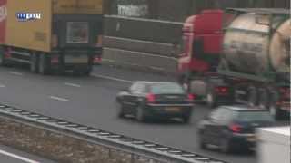 Trucker betrapt ondeugende automobilisten [upl. by Evoy]